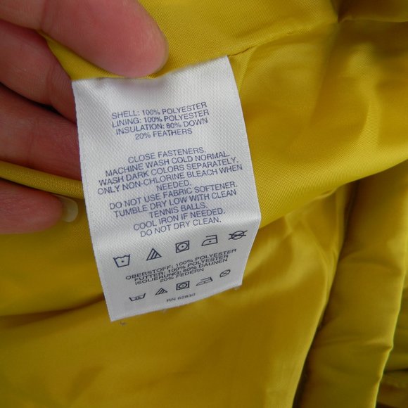 LANDS' END WM'S YELLOW DOWN ZIP FRONT QUILTED PUFFER VEST SZ XS 2-4 - Picture 4 of 4